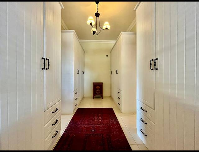 6 BEDROOM HOUSE FOR SALE IN SHORTENS COUNTRY ESTATE